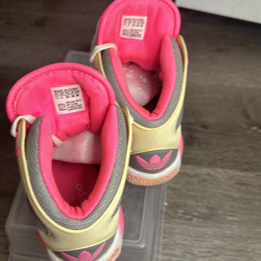 Retro Adidas - Picture 2 of 11